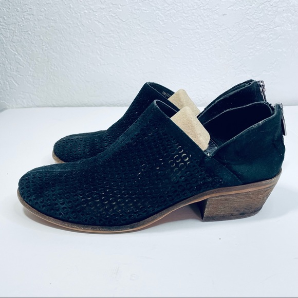 Vince Camuto | Perforated ankle booties - Picture 6 of 7